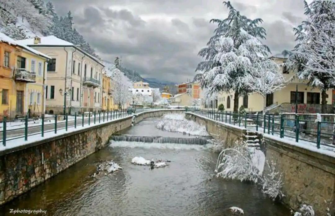 Center River Apartment Florina Exteriér fotografie